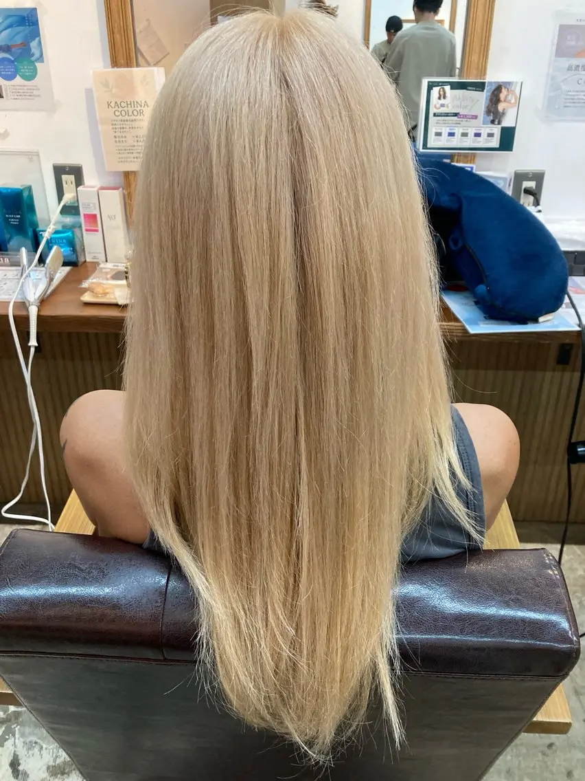 セミロング カット ヘアカラー 💫 シュン💫のヘアスタイル