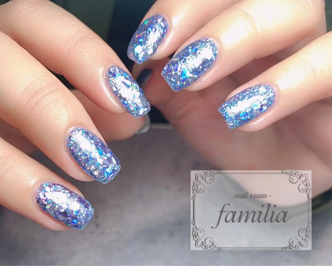 ネイル ホログラムネイル ラメ(グリッター) ハンドネイル -nailroom- familiaのネイルデザイン