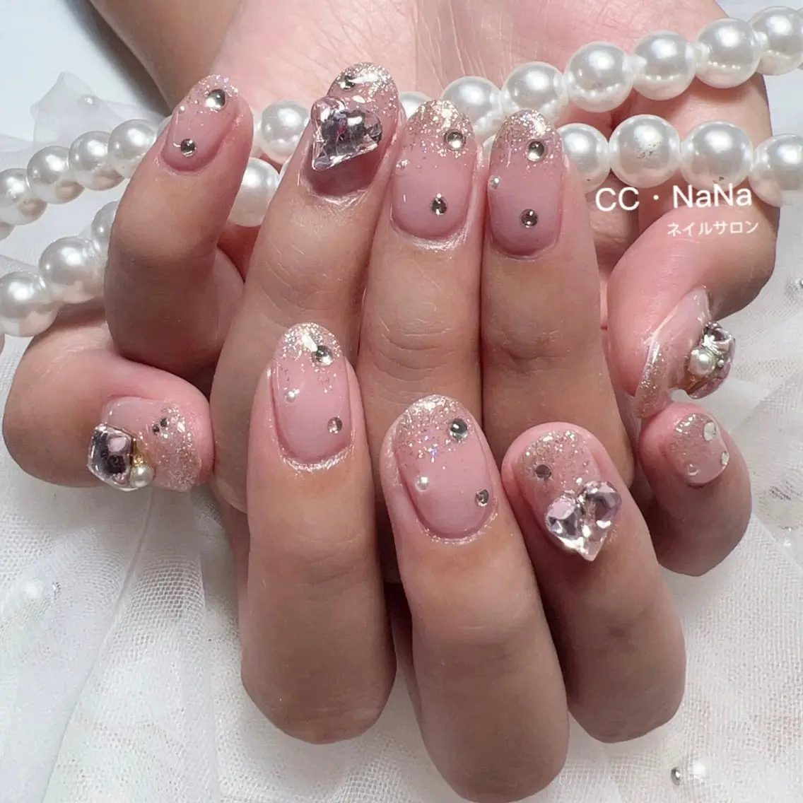 ネイル チークネイル フラッシュネイル ハート キラキラネイル 韓国ネイル ハンドネイル 💎CC・NaNa 韓国風ネイル🌙Cのネイルデザイン