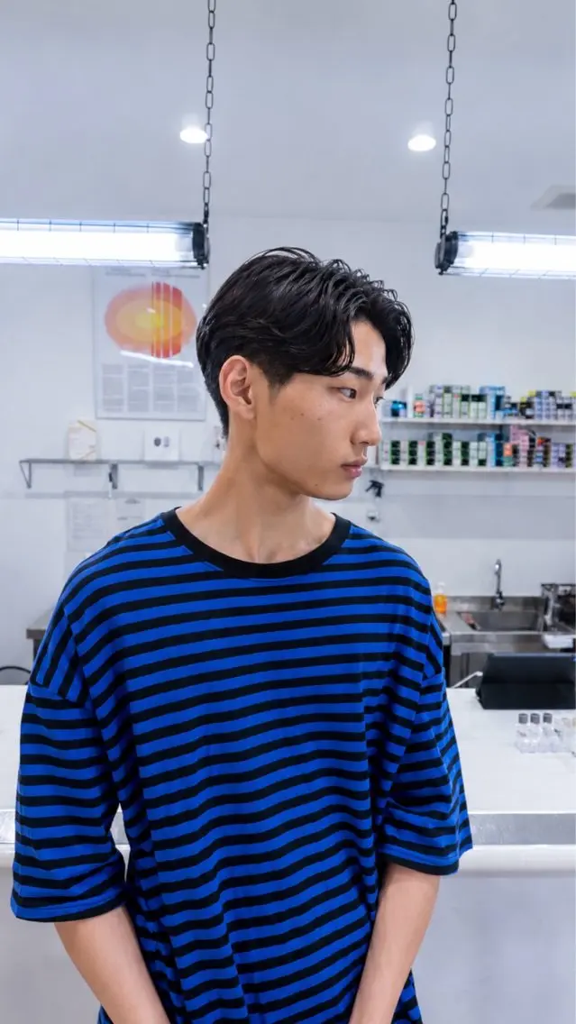 ショート 岡田 駿也のヘアスタイル