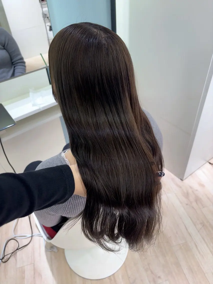 ロング カラー ヘアカラー ParveMix 岡本えりかのヘアスタイル