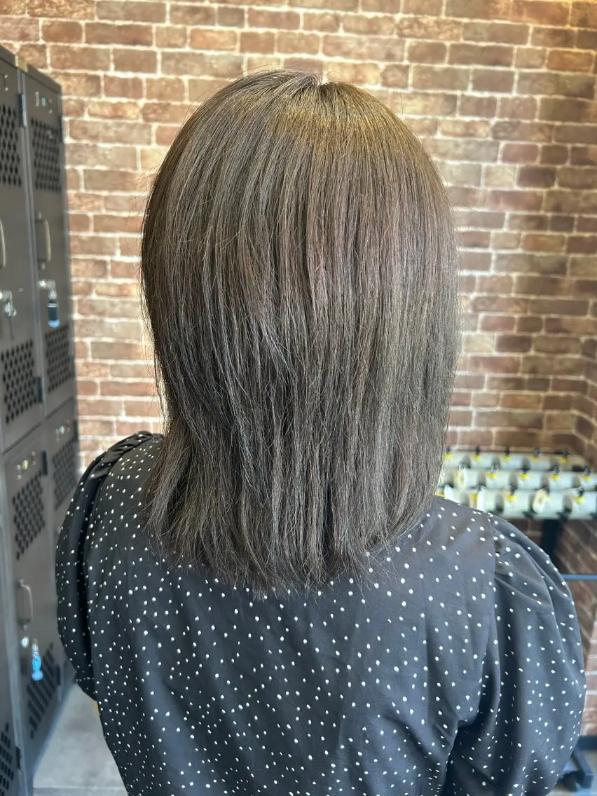 ミディアム カラー 久木原 ゆりのヘアスタイル