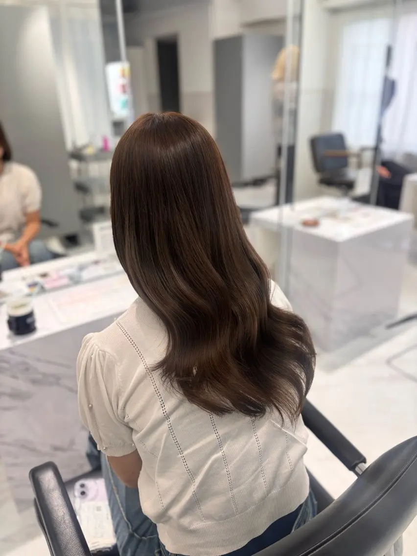 セミロング ヘアカラー Mizuki🩵韓国 風レイヤー/艶カラーのヘアスタイル