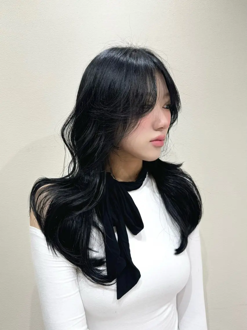 セミロング カラー ヘアアレンジ 透明感カラー くびれヘア 顔周りカット 髪質改善 韓国風ヘア カット ヘアカラー トリートメント レイヤーカット🤍 RINAのヘアスタイル