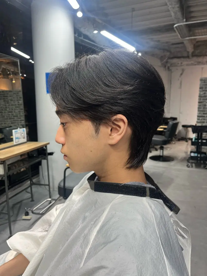 メンズ センターパート メンズ韓国風 メンズウルフカット ウルフカット 郷司 秀哉のヘアスタイル