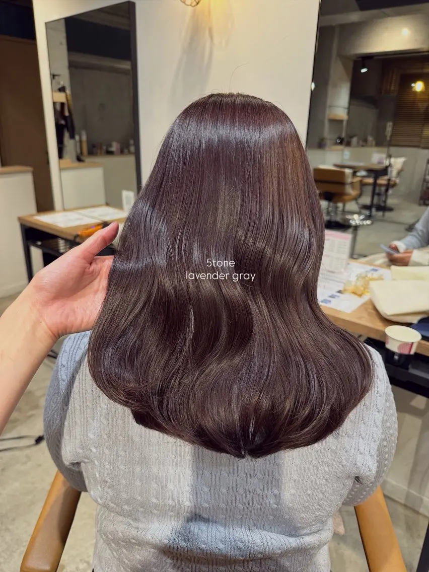 ロング カラー ブリーチ 透明感カラー ダブルカラー ラベンダーカラー ラベンダーグレー 韓国レイヤー・ボブ/ 暖色⭐️優香⭐️のヘアスタイル