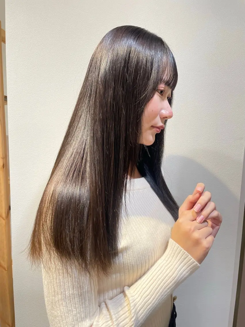 カット+艶々生オイルトリートメント💐🤍の写真