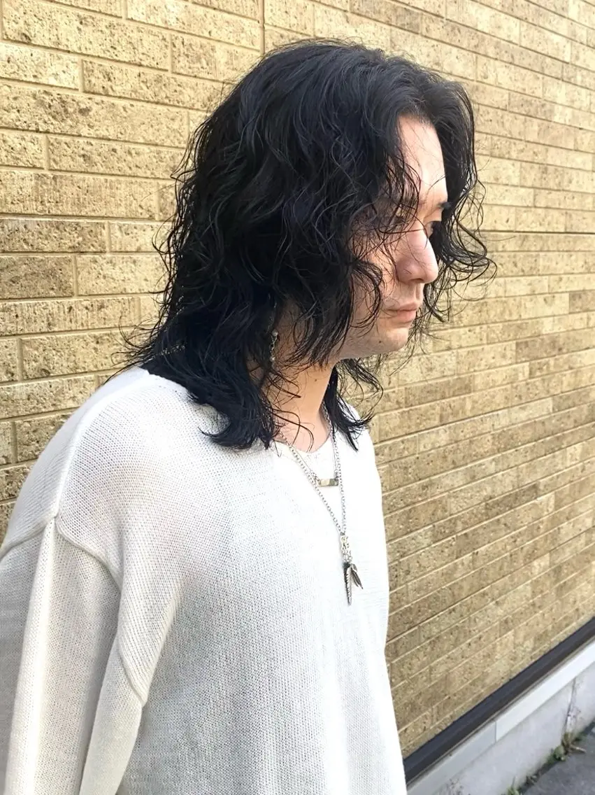 セミロング パーマ セミロングパーマ ウルフカット スパイラルパーマ 山崎 航のヘアスタイル