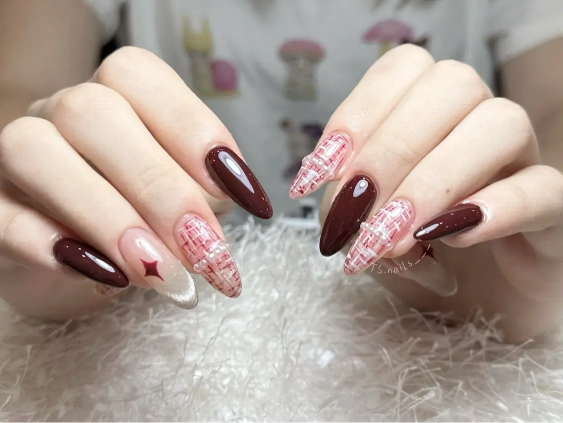ネイル ハンドネイル フットネイル ハンドケア TS. nails___のネイルデザイン