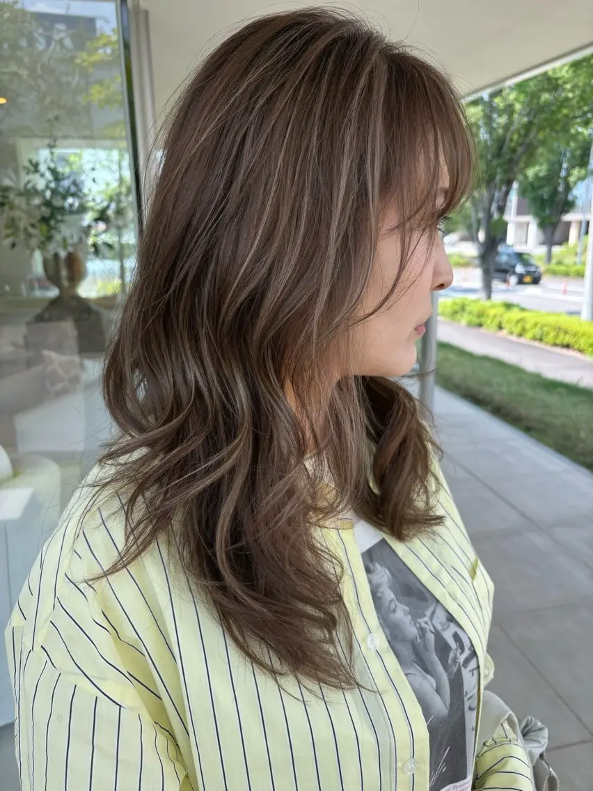 ミディアム カラー 本間 良のヘアスタイル