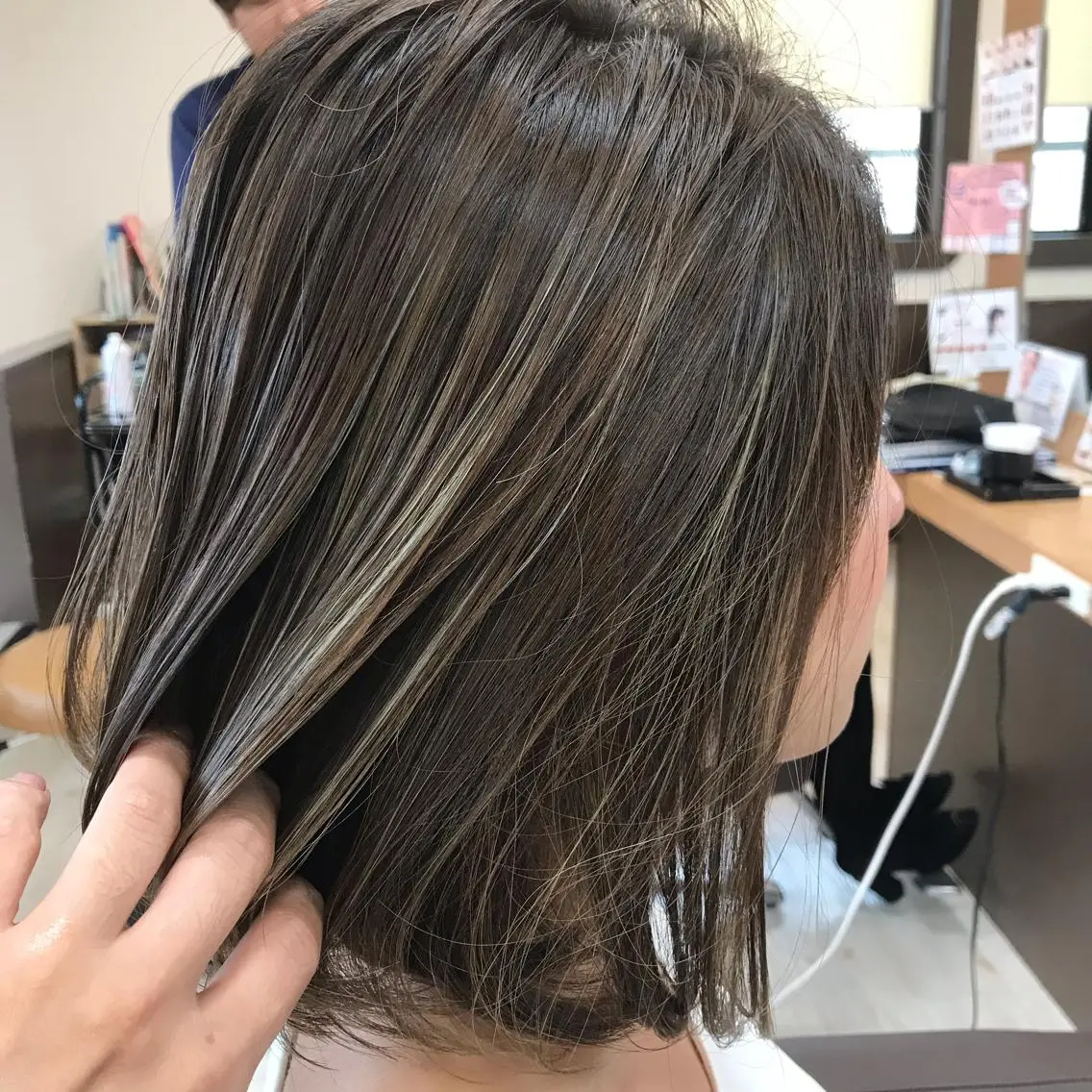 ミディアム カラー カット ヘアカラー トリートメント Lien 深井店のヘアスタイル