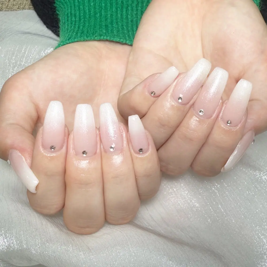 メンズ ネイル メンズ韓国風 アートネイル オーロラネイル ガーリー キラキラネイル ハンドネイル Nail salon 木にいるのネイルデザイン