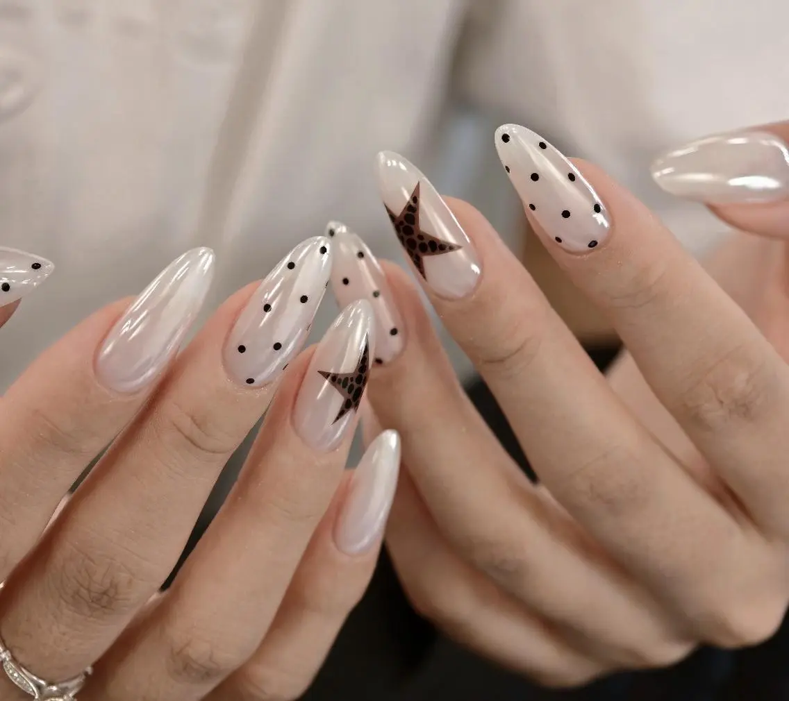 ネイル ハンドネイル 🎀 NaNa_nailのネイルデザイン