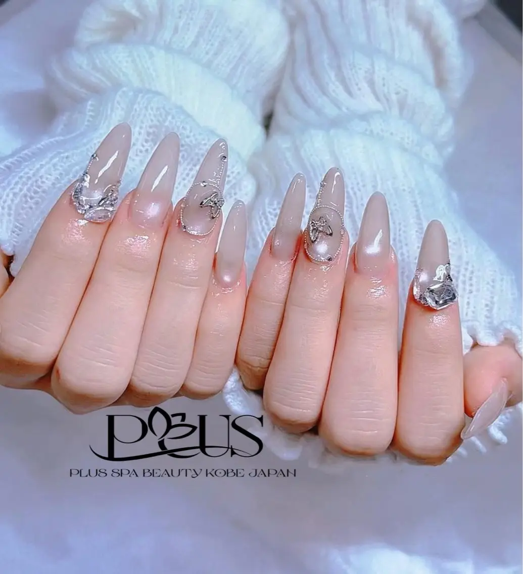 ネイル PLUSSPA HOANGのネイルデザイン