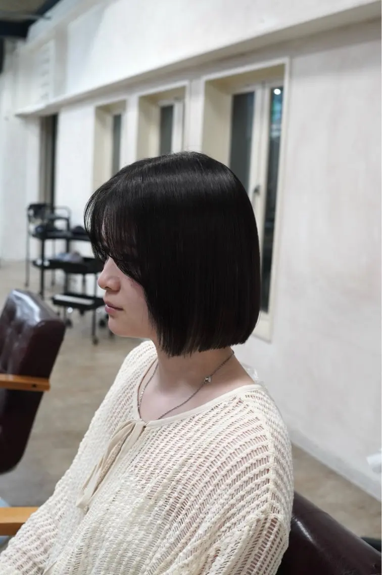 ショート 切りっぱなしボブ ボブ レイヤーカット/ 艶カラー/みらいのヘアスタイル