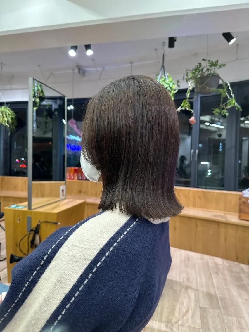ミディアム カラー 切りっぱなし/髪質 改善矯正/さやか🫧のヘアスタイル