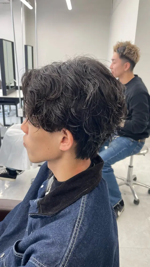 ミディアム パーマ メンズ カット パーマ メンズ特化AMITY SHINGOのヘアスタイル