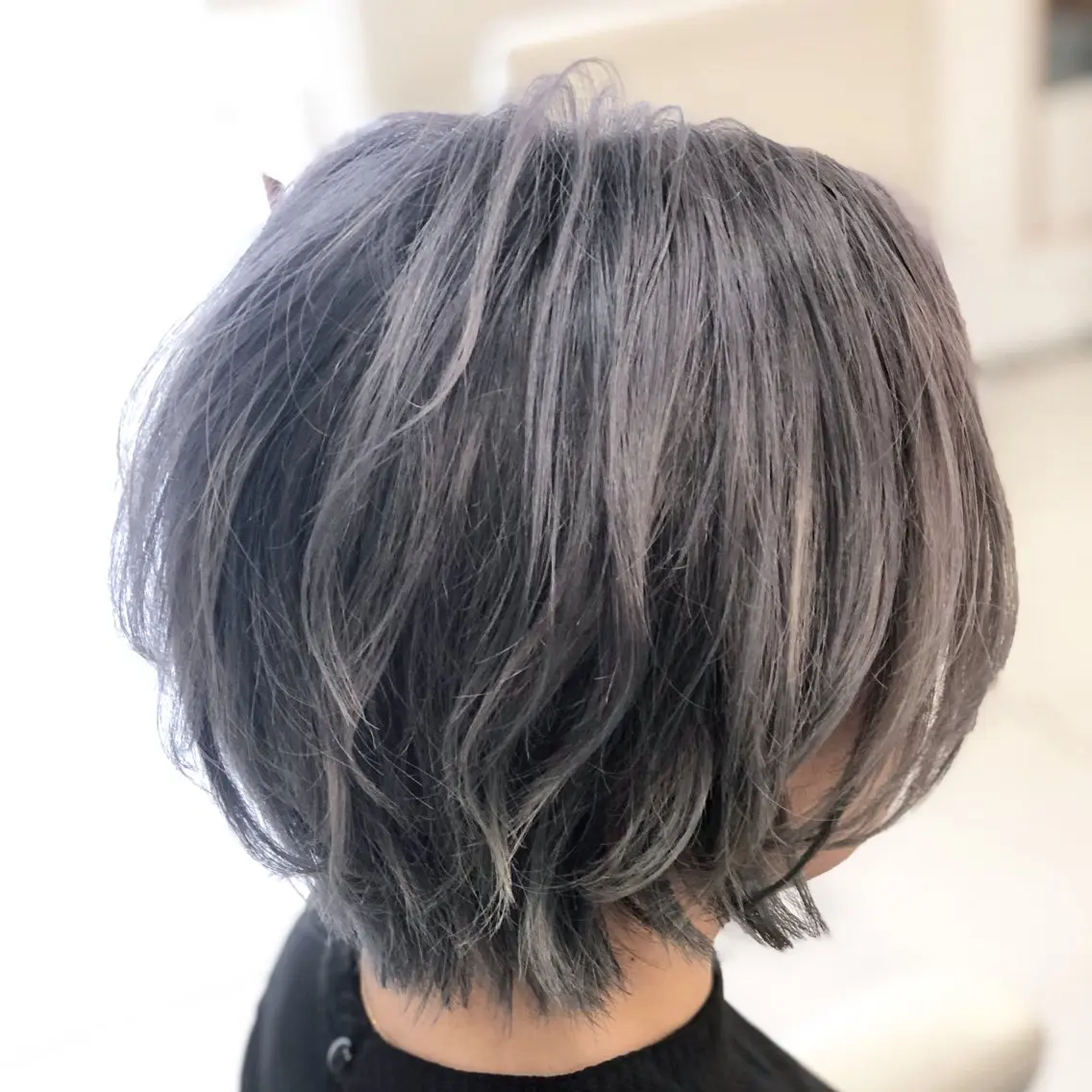 ショート カラー バレイヤージュ レイヤーカット ヘアカラー トリートメント 💙髪質改善 💙和田💙のヘアスタイル