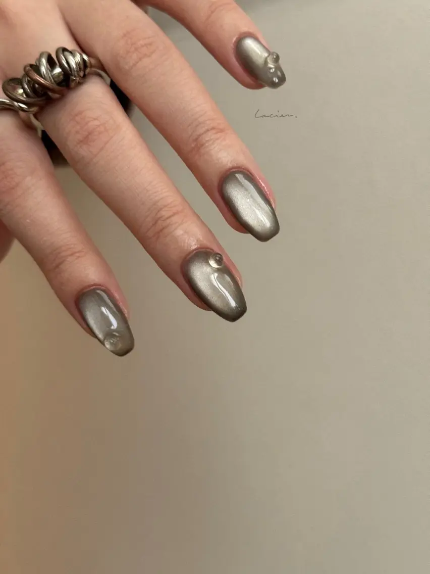 ネイル マグネットネイル ニュアンスネイル lacier nailのネイルデザイン