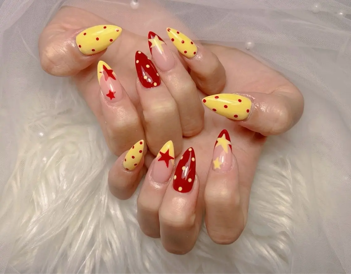 ネイル アートネイル オーロラネイル チークネイル 長さ出し フットネイル Miya _nailのネイルデザイン