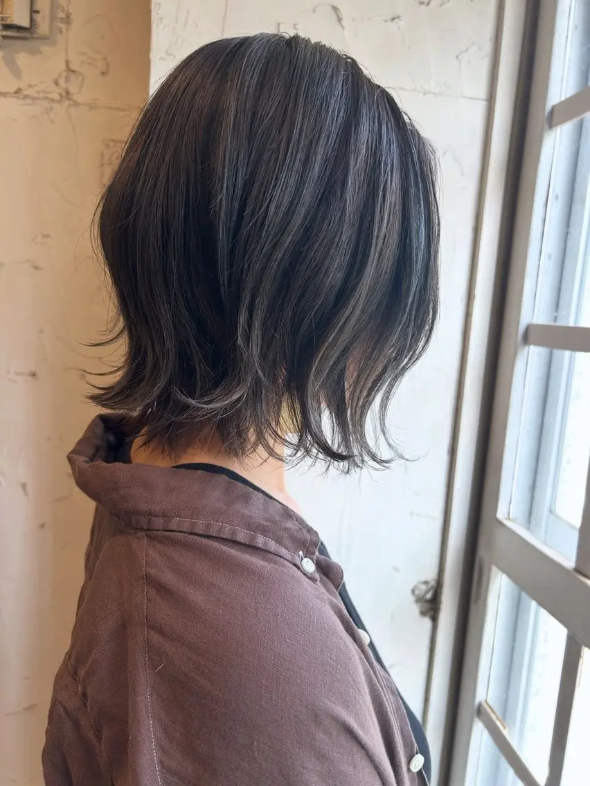 ミディアム カラー ブリーチ ハイライトカラー ハイライト カット ヘアカラー トリートメント 池田 真由美のヘアスタイル