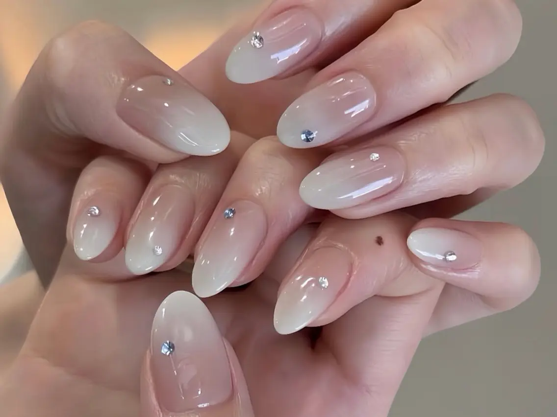 ネイル ブラウン フットネイル フレンチネイル 氷ネイル・うるうるネイル 韓国ネイル ハンドネイル Mixx Nail_ Studioのネイルデザイン