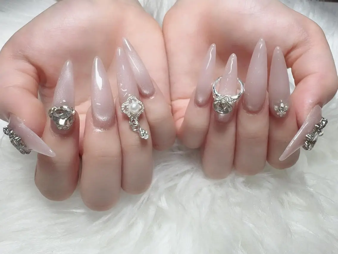 ネイル 韓国ネイル マグネットネイル ニュアンスネイル オフィスネイル ワンカラーネイル ハンドネイル Hana Rose Nailのネイルデザイン