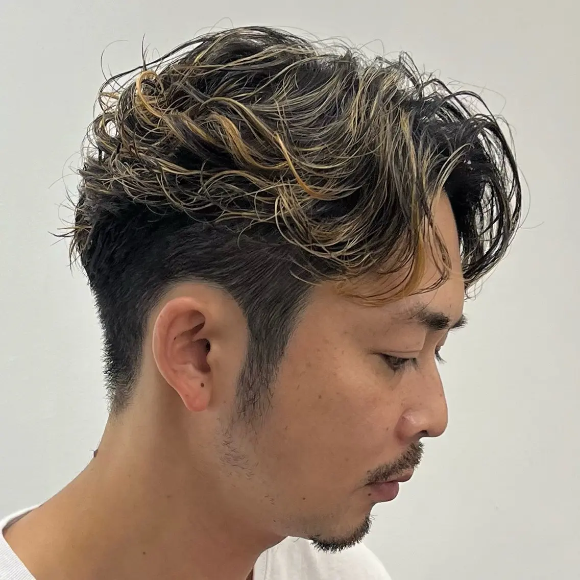 ショート パーマ メンズ オールバック フェードカット フェザーパーマ メンズパーマ スキンフェード カット パーマ 立川/メンズパーマ 厚進太郎のヘアスタイル