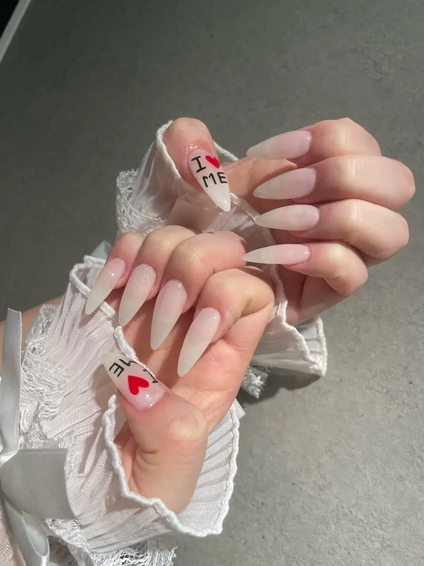 ネイル ハンドネイル I-nail Moeのネイルデザイン