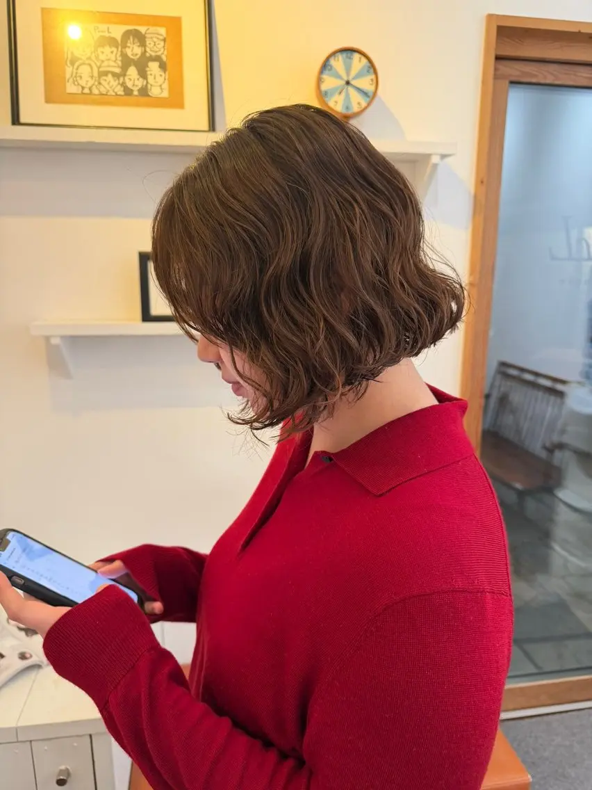 ミディアム カラー パーマ ヘアアレンジ ミディアムパーマ ボブ カット パーマ トリートメント 髪質改善ストレート✨ パーマヘア✨YUKIのヘアスタイル