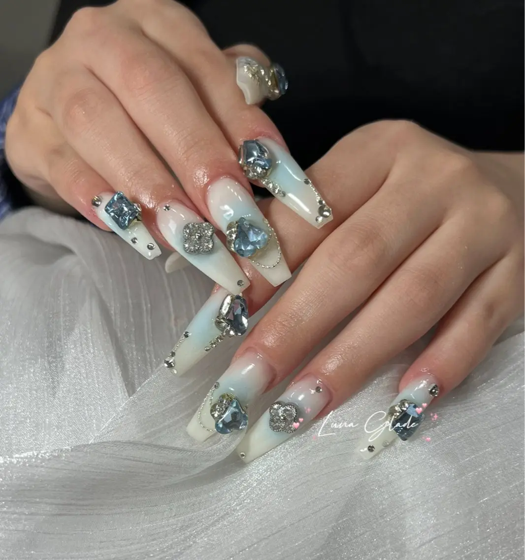 ネイル ハンドネイル Luna Gladeのネイルデザイン