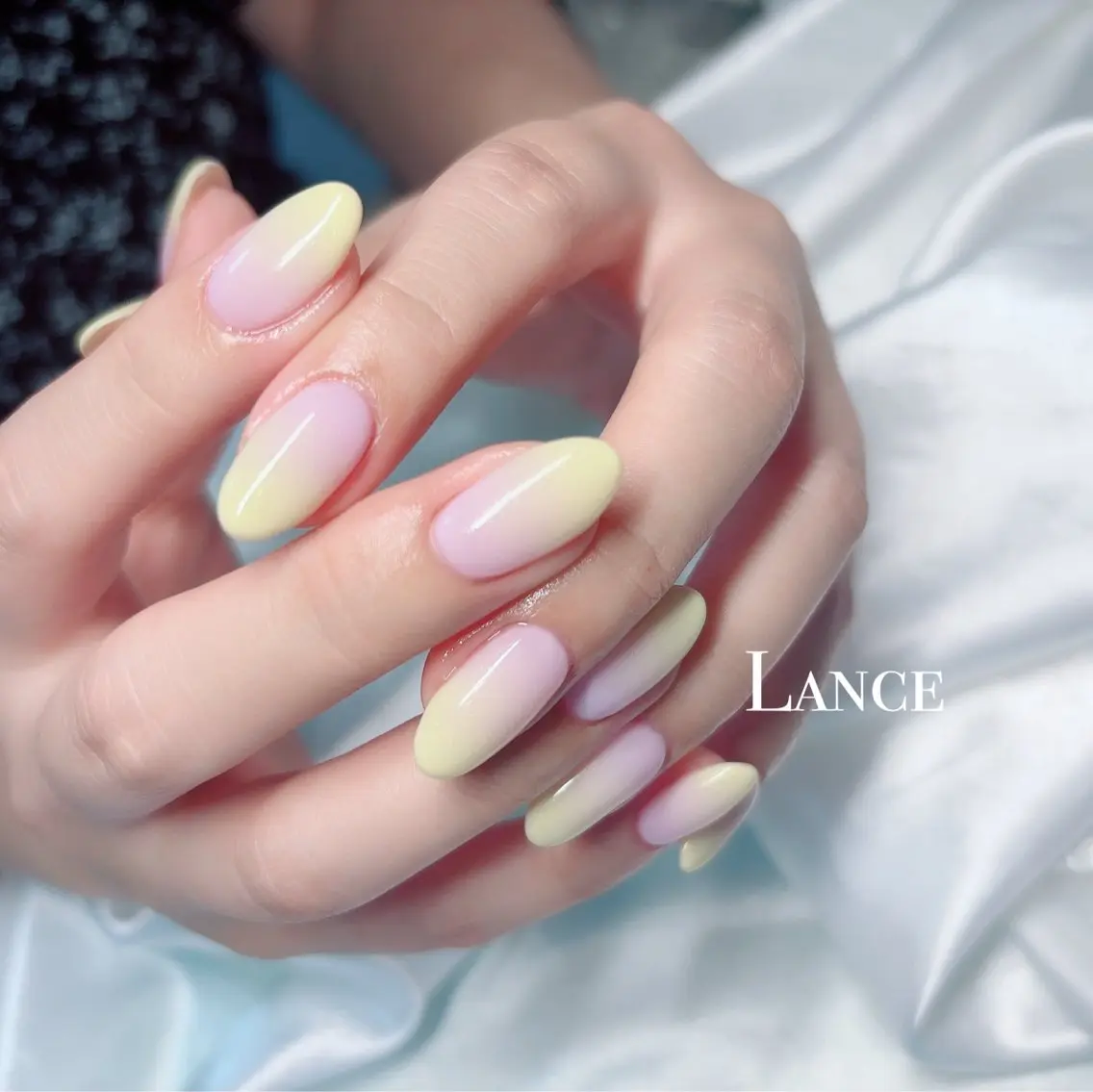 ネイル オーロラネイル フットネイル フレンチネイル キラキラネイル 韓国ネイル ハンドネイル Lance nailのネイルデザイン