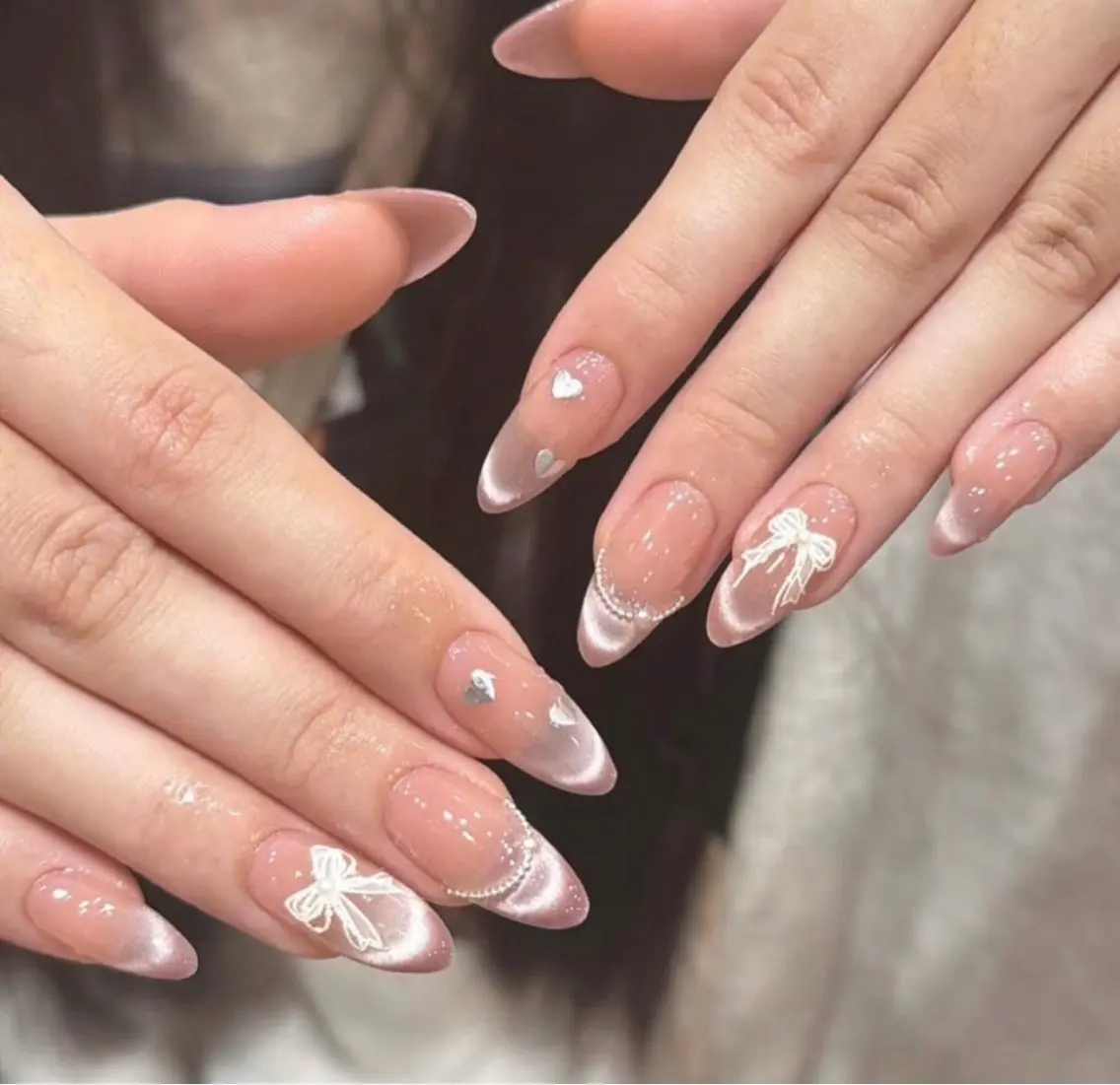 ネイル フレンチネイル キラキラネイル マグネットネイル ミラーネイル ニュアンスネイル Tira Nailのネイルデザイン