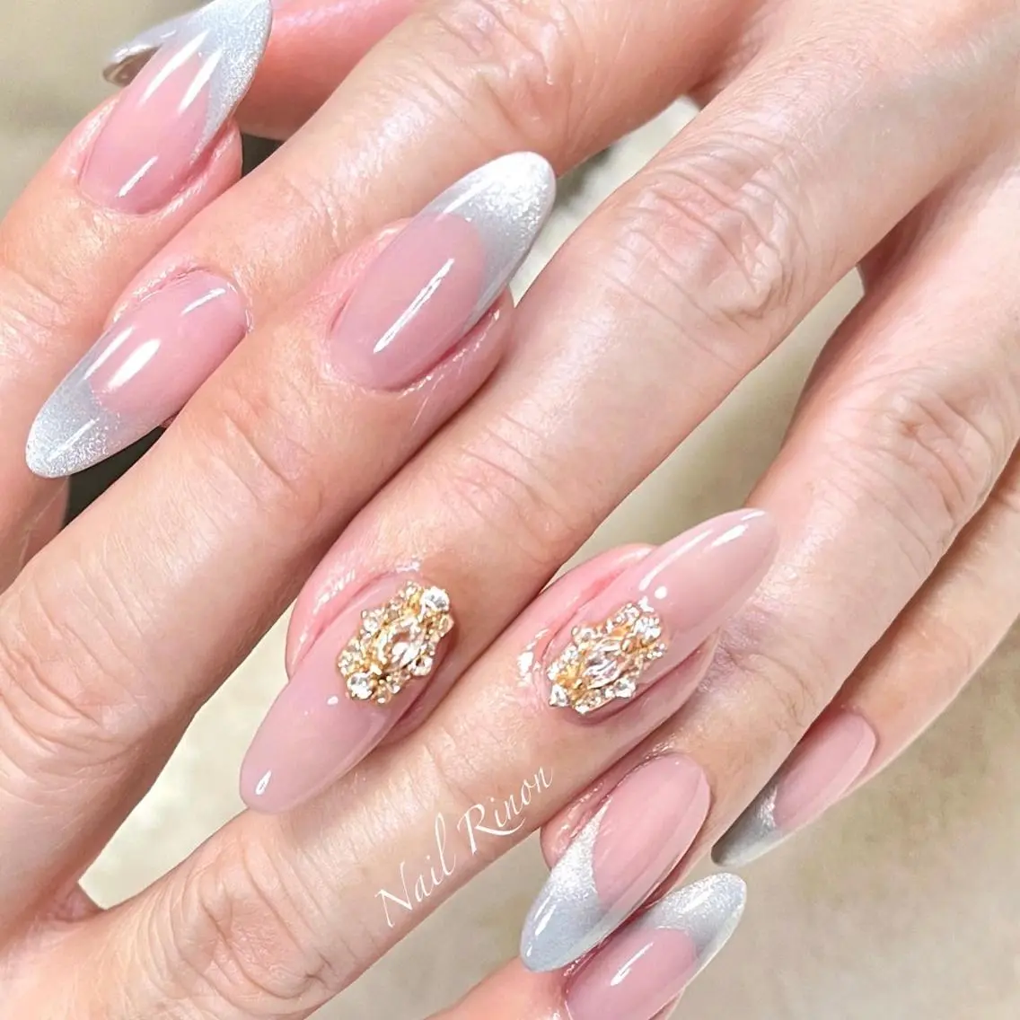 ネイル フレンチネイル マグネットネイル マグネットフレンチ スクエアネイル ハンドネイル Nail Rinonのネイルデザイン