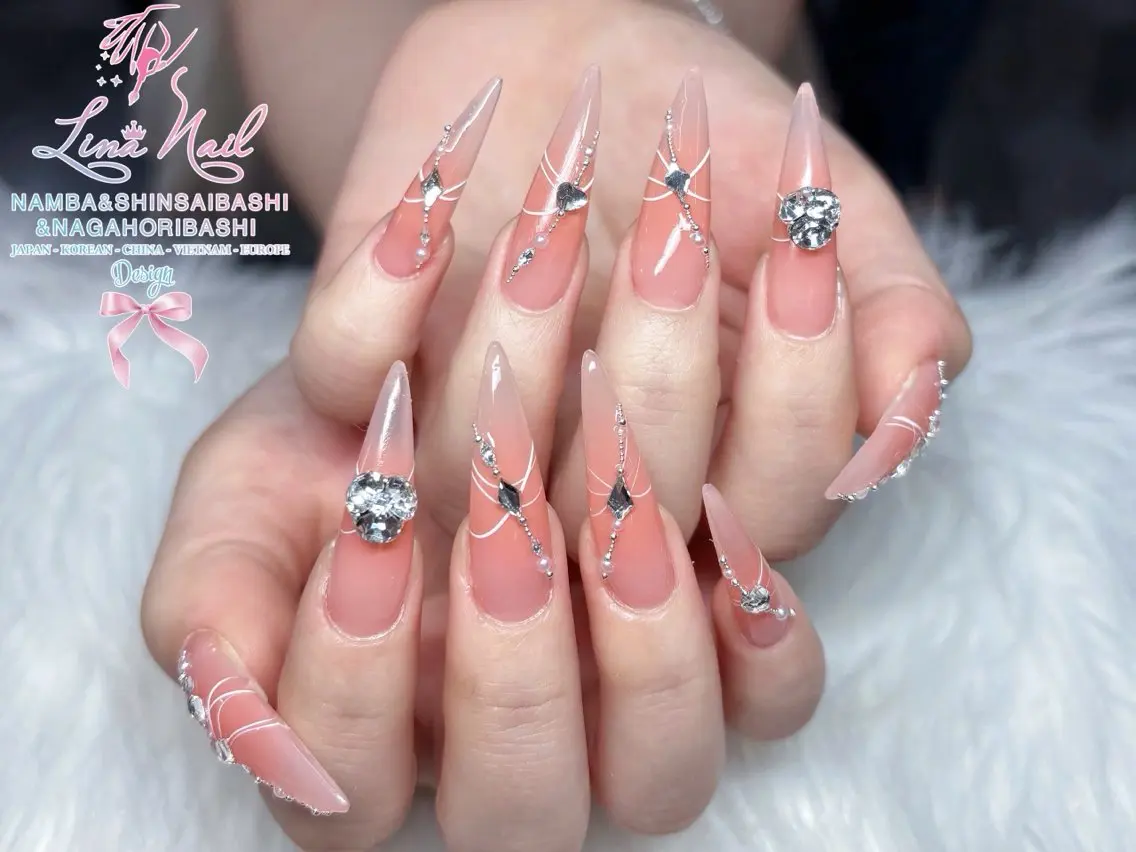 ロング Linanail Nambaのネイルデザイン