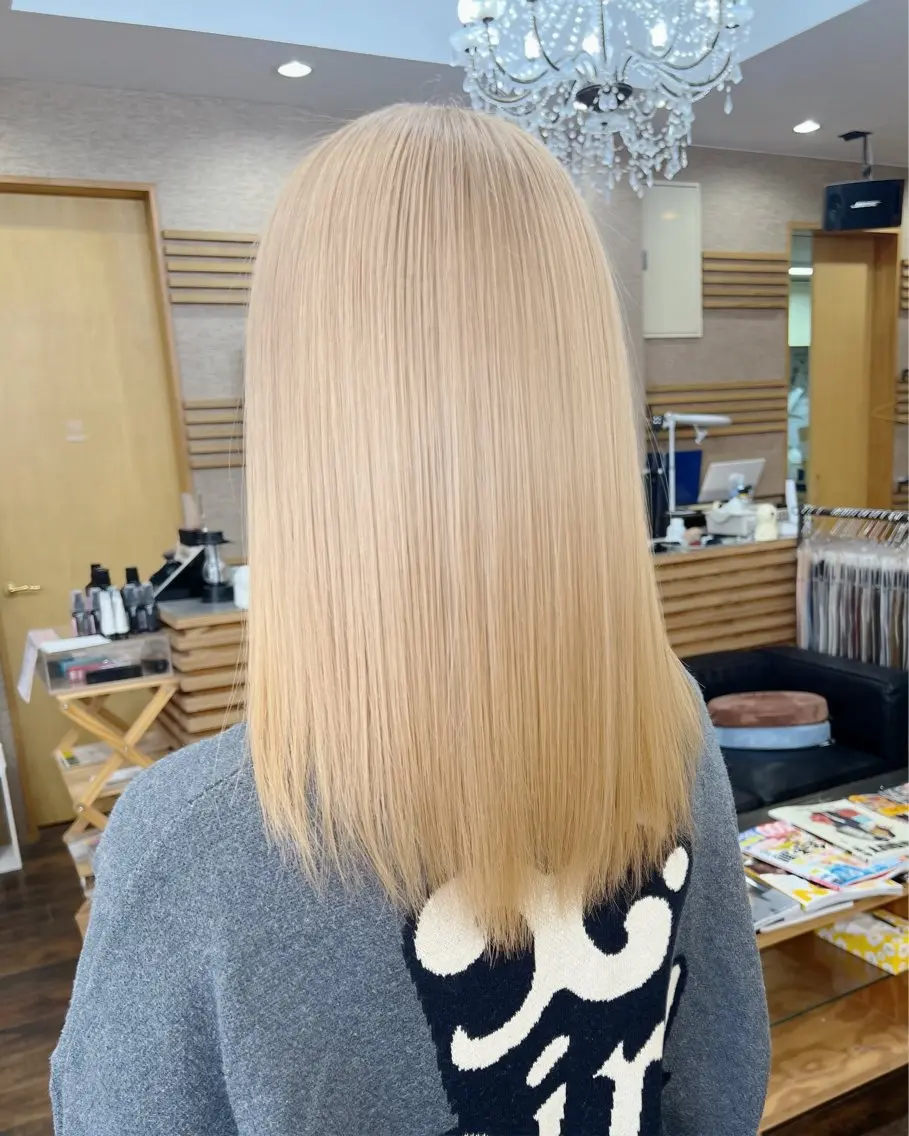 セミロング カラー ヘアカラー トリートメント dance・ yuunaのヘアスタイル