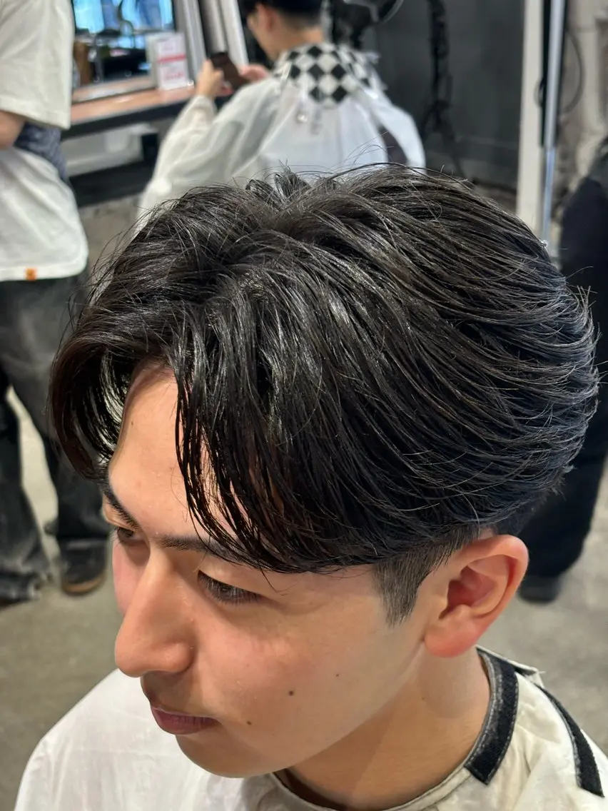 【🉐⚠️朝のセットがすぐ終わる⚠️🉐】✨"再現度100%"メンズカット＋フェザーパーマ＋トリートメント✨の写真