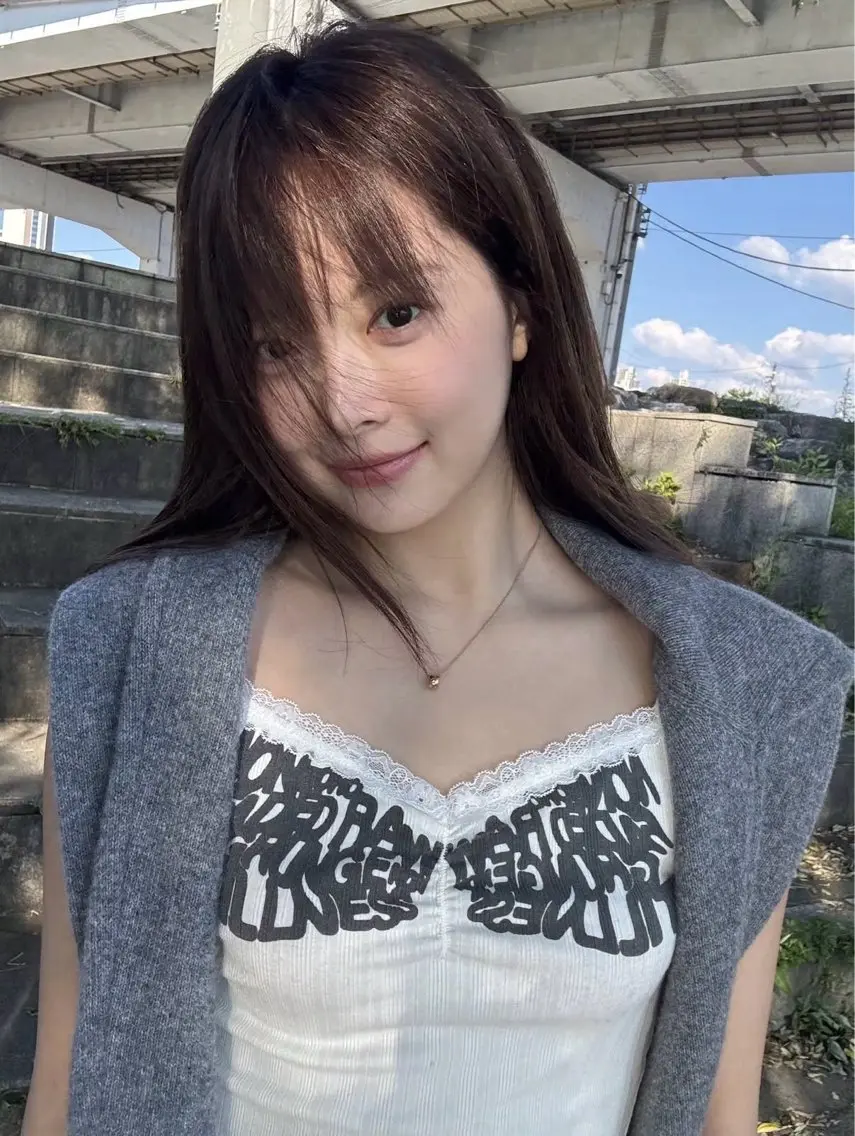 ロング カラー ヘアカラー トリートメント ラベンダー💜 グレージュ🩶のヘアスタイル