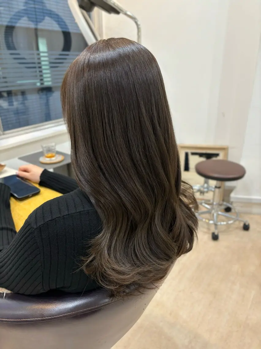 セミロング カラー ヘアカラー トリートメント 韓国風⭐️くびれヘア 🍀高津かえでのヘアスタイル