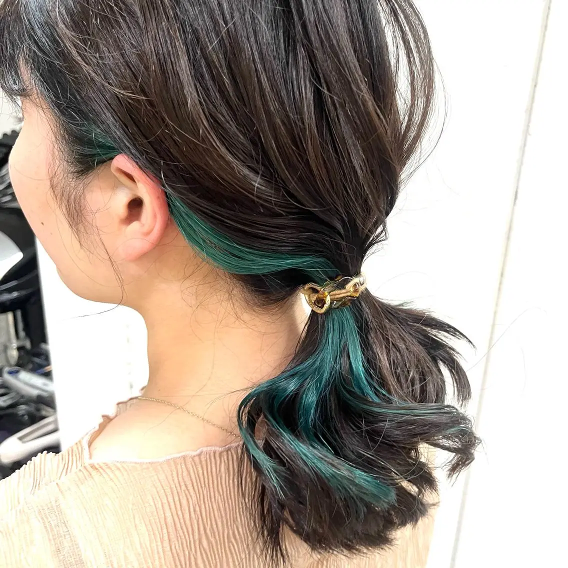 ミディアム カラー イヤリングカラー カット ヘアカラー トリートメント 杉本 直樹のヘアスタイル