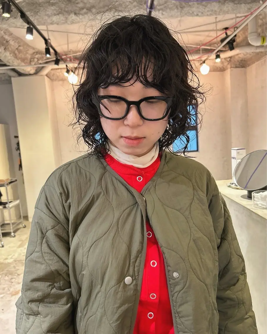 ミディアム パーマ ミディアムパーマ レイヤーカット カット パーマ トリートメント 村上雅人 ナチュラルモードのヘアスタイル