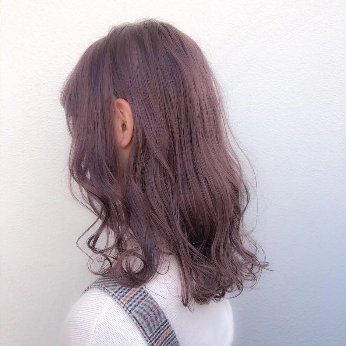 セミロング カラー パーマ ヘアアレンジ ネイル マツエク・マツパ ハイトーンカラー ラベンダーカラー ラベンダーグレー パープルカラー パープル 🐩推し活🐩 FUTABA🍒のヘアスタイル