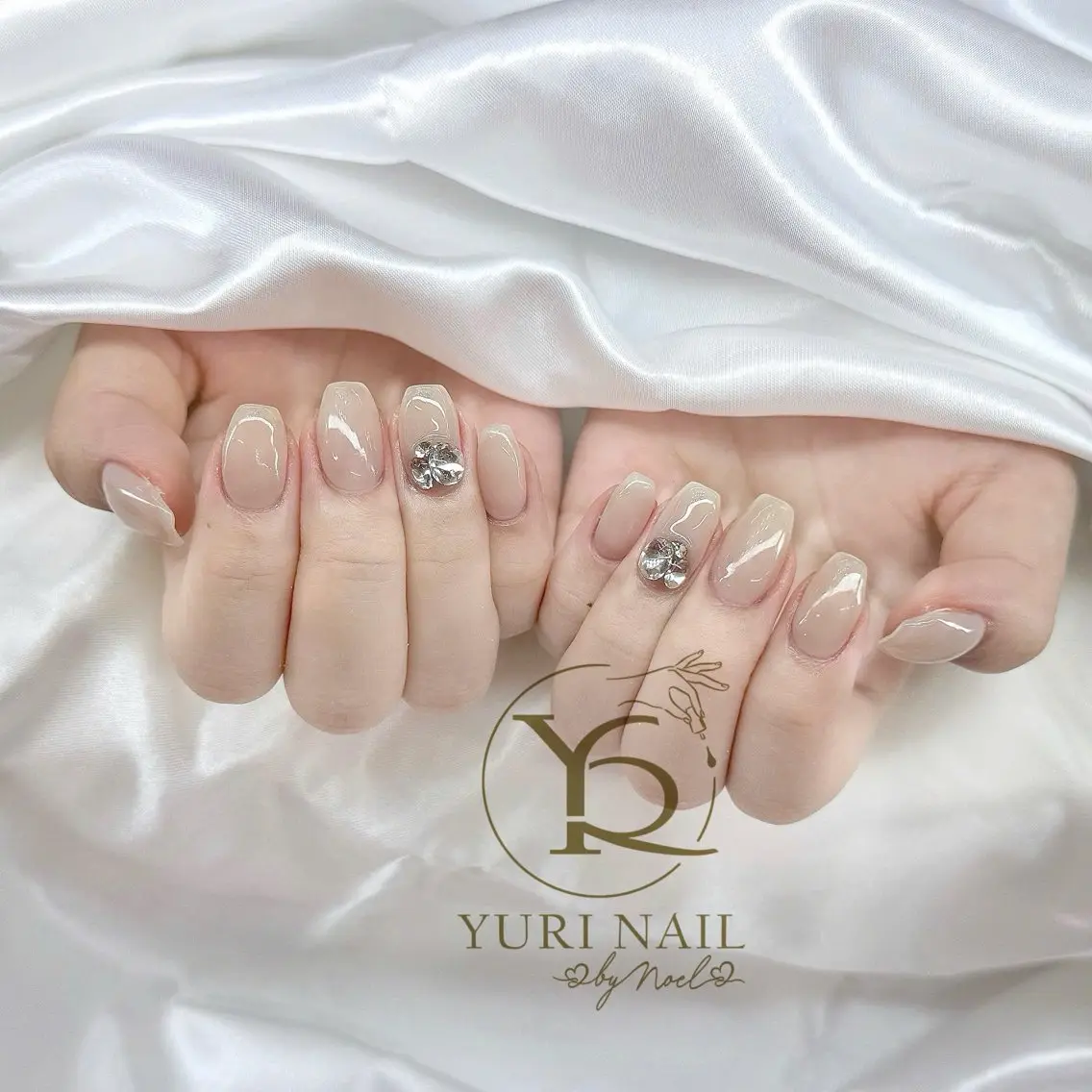 ネイル ハンドネイル フットネイル ハンドケア YURI Nail NARITAのネイルデザイン