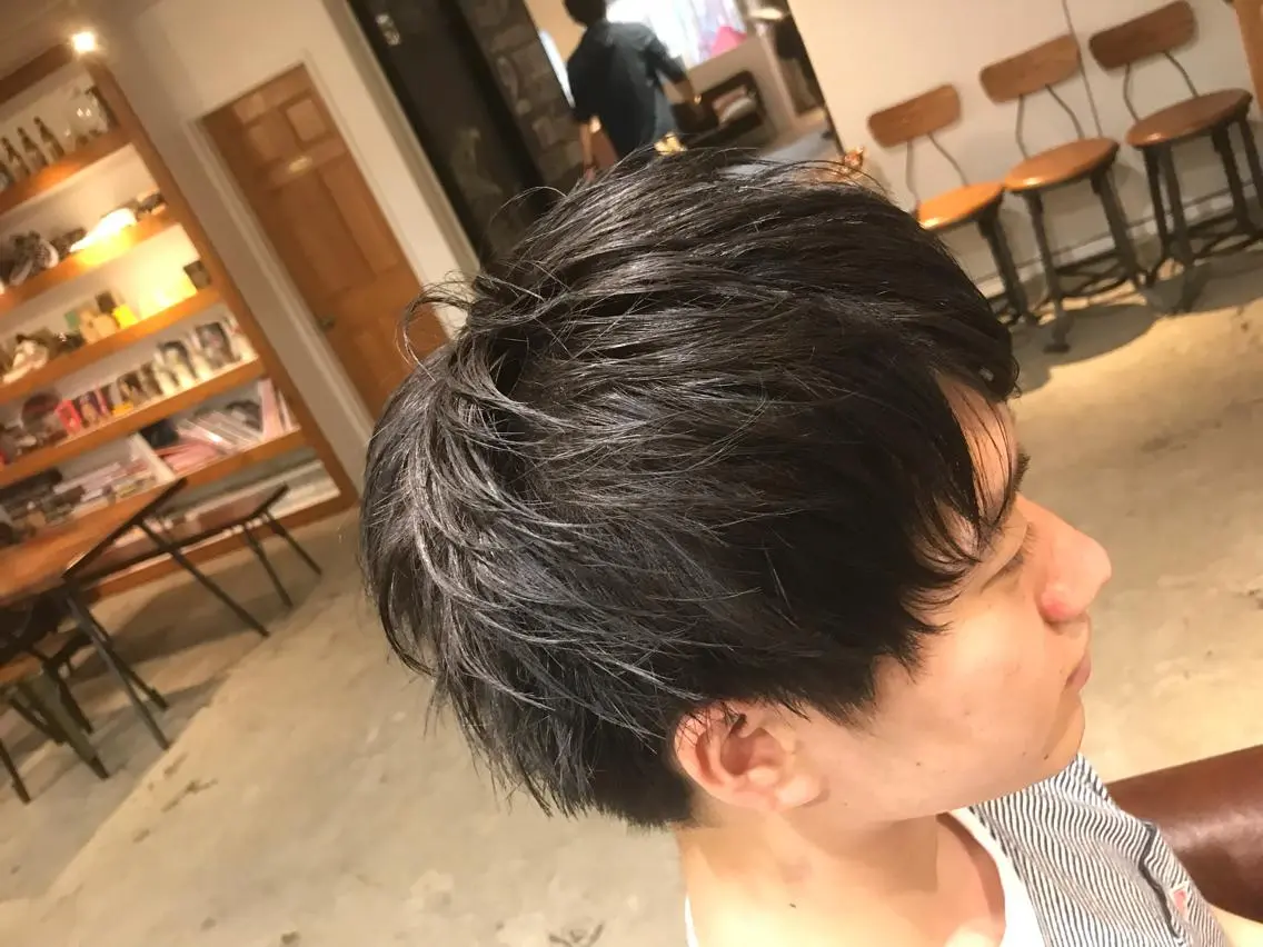 ショート カラー メンズ メンズ就活ヘア アッシュ 黒髪 ダークアッシュ 竹嶌 健吾のヘアスタイル