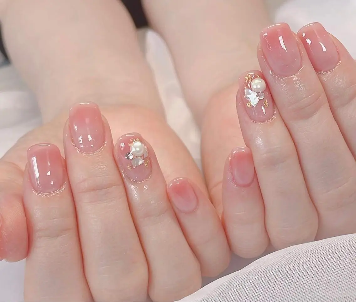 ネイル ラメ(グリッター) ラメグラデーション ワンカラーネイル Tina Nailstudioのネイルデザイン