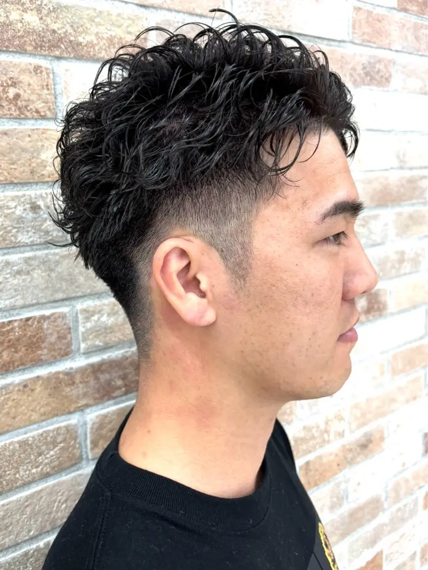 ショート メンズ特化パーマ職人 黒川真伍のヘアスタイル