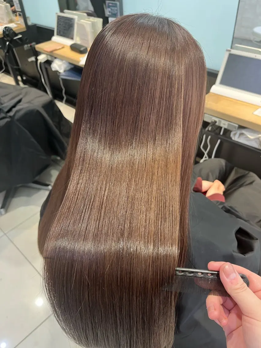 セミロング ✨髪質改善カラー✨ ななみのヘアスタイル