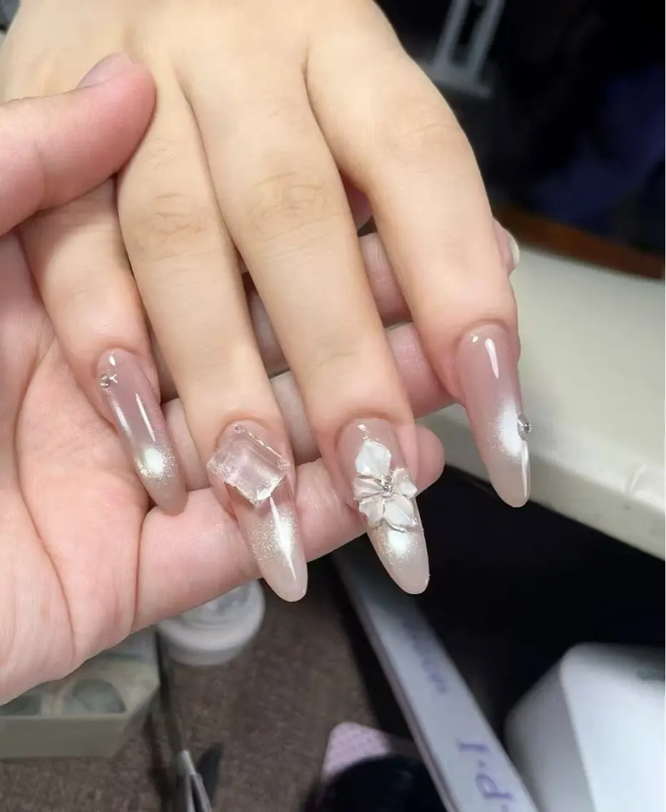 ネイル VELA ネイルサロンのネイルデザイン