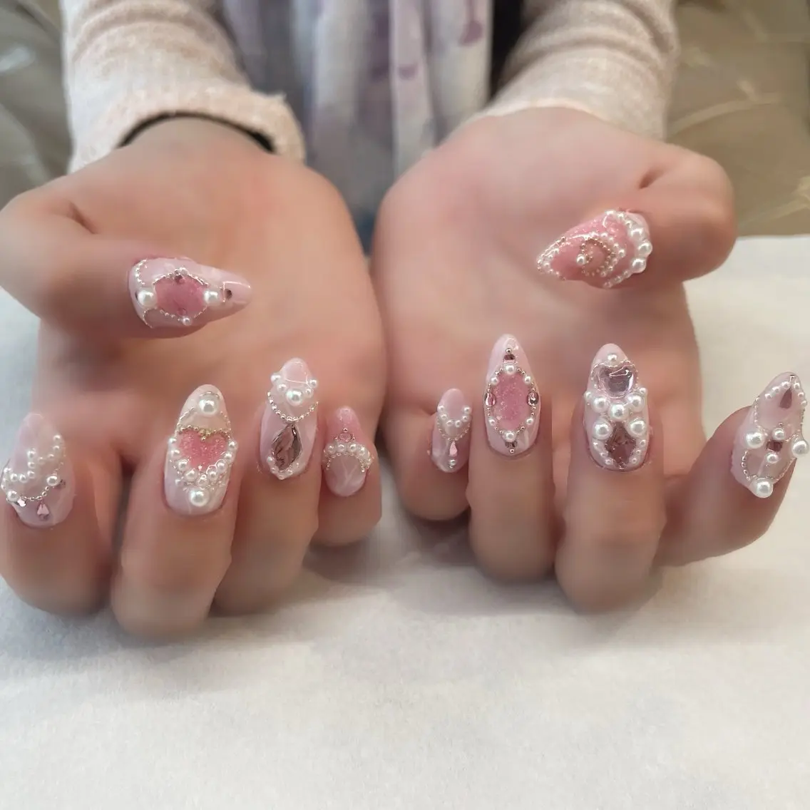 ネイル ハンドネイル 💎🐰 saki. m 🐰💎のネイルデザイン