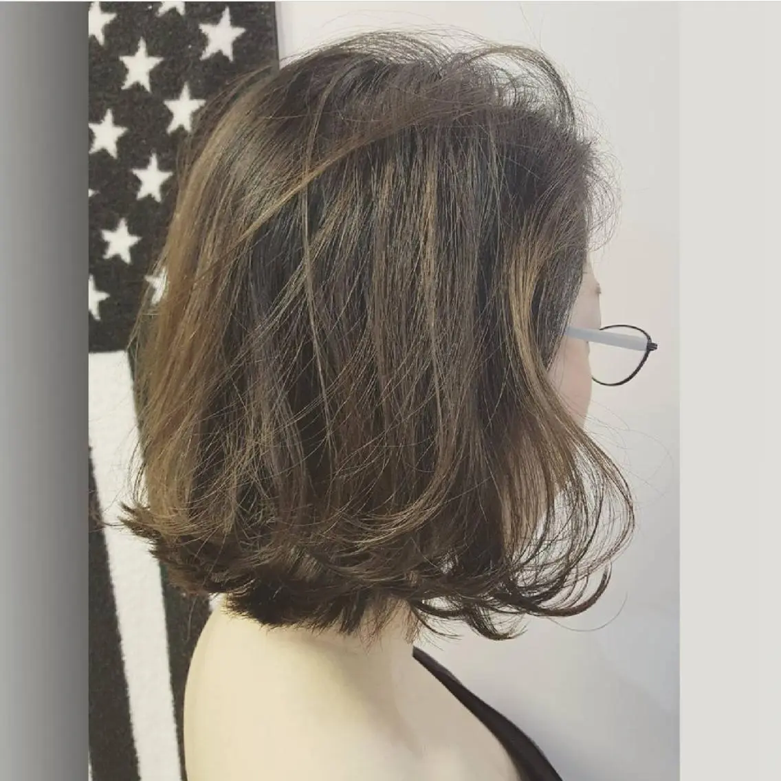 ミディアム カラー 切りっぱなしボブ ショートボブ ミディアムパーマ バレイヤージュ ベージュカラー カット ヘアカラー トリートメント 韓国レイヤー柔らかい 地毛風縮毛矯正/マツのヘアスタイル